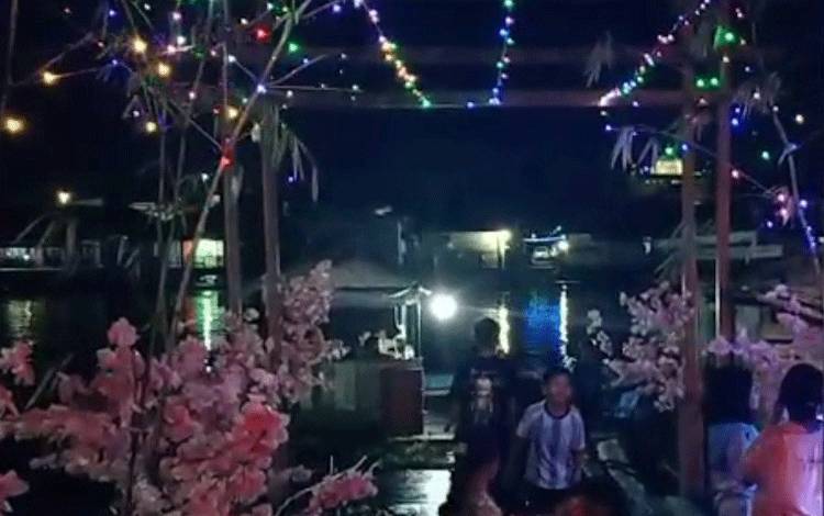 Tradisi Unik Warga Bantaran Sungai Arut Saat Ramadan Dijadikan Festival Oleh Pemerintah