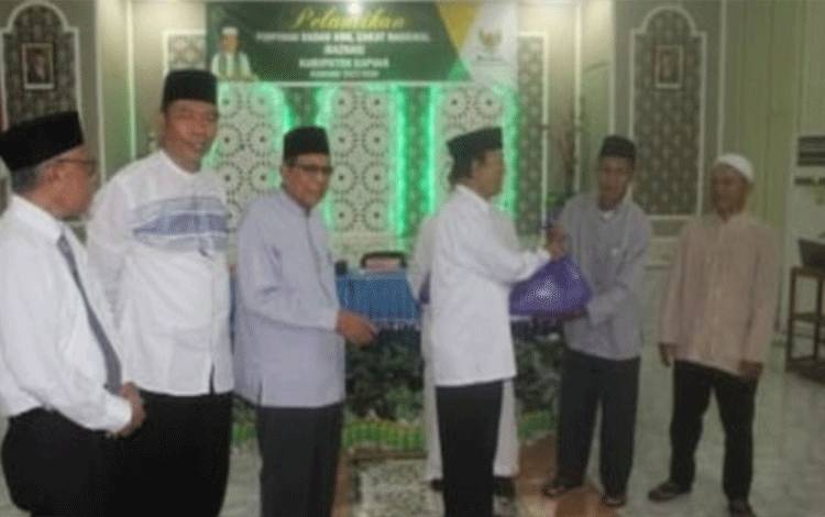 Ini Harapan Kepala Kemenag Kepada Pimpinan BAZNAS Kapuas Periode 2023 - 2028