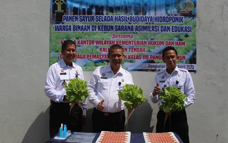 WBP Lapas Kelas IIB Pangkalan Bun Terima Premi Hasil Pelatihan Kemandirian