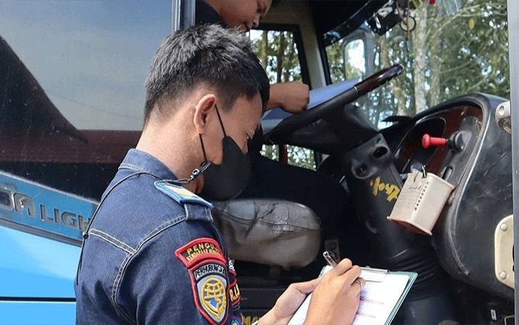 Jelang Mudik Lebaran di Lamandau, Petugas Gabungan Inspeksi Kelaikan Armada