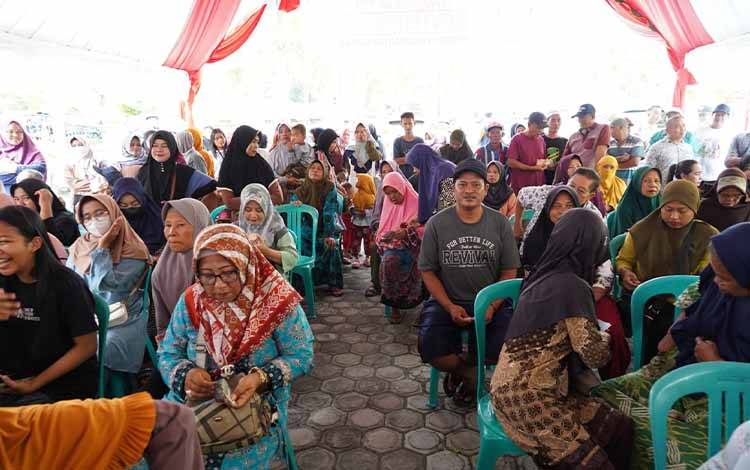 Warga Antusias Meriahkan Pasar Penyeimbang  ?