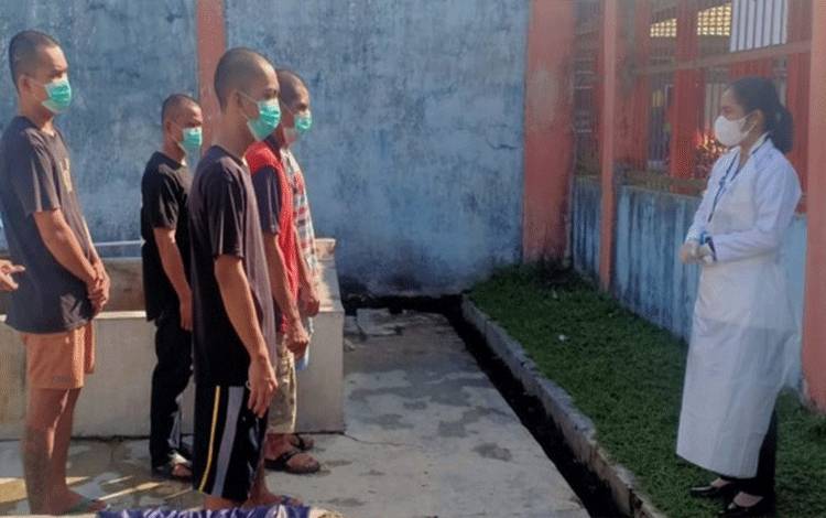 Tim Klinik Barigas Rutan Kapuas Rutin Cek Kondisi Tahanan Baru di Blok Isolasi?