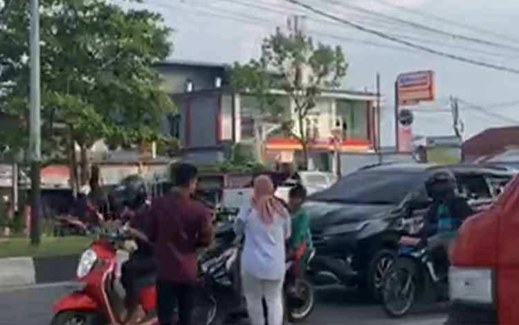 2.024 Paket Takjil Monica Putri Rasyid Ludes Dibagikan