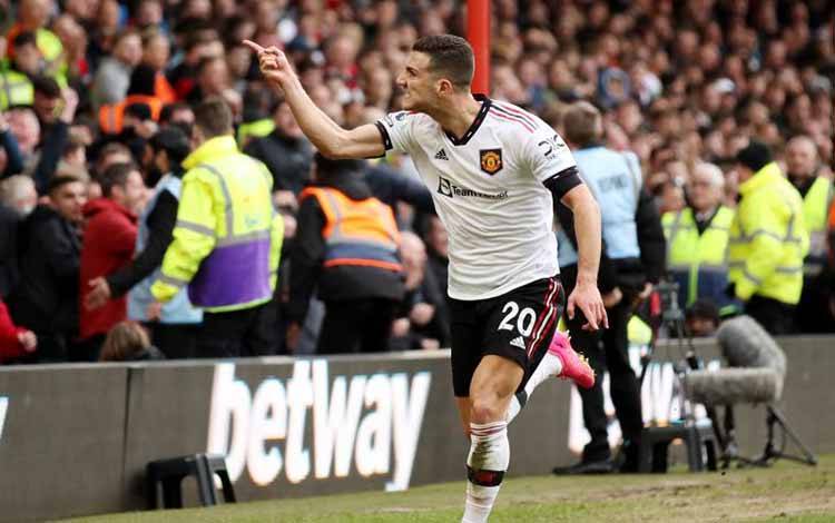 Manchester United Naik ke Peringkat Tiga Usai Kalahkan Nottingham 2-0