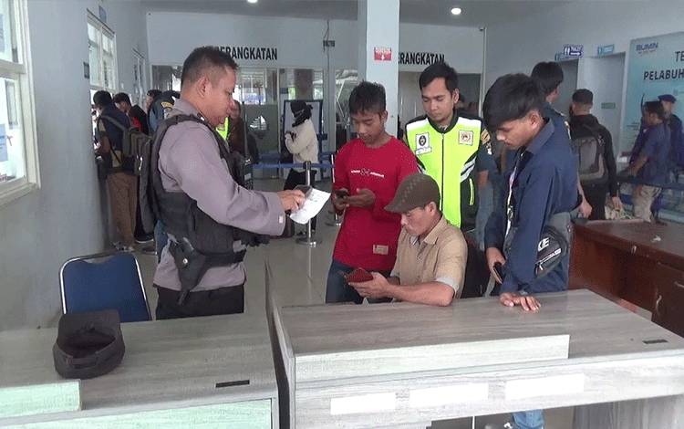Pemudik di Kobar Dapat Tiket Palsu Usai Beli Lewat Facebook