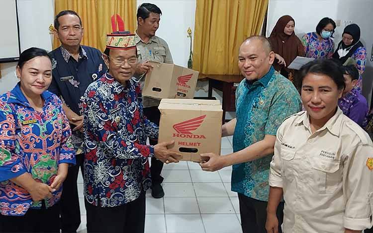 PPL Dapat Sepeda Motor Operasional, Ini Harapan Anggota DPRD Kapuas