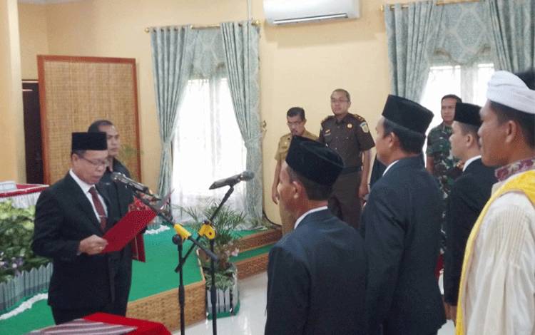 Yoby Sandra Dilantik Jadi Kepala Dinas Lingkungan Hidup Katingan