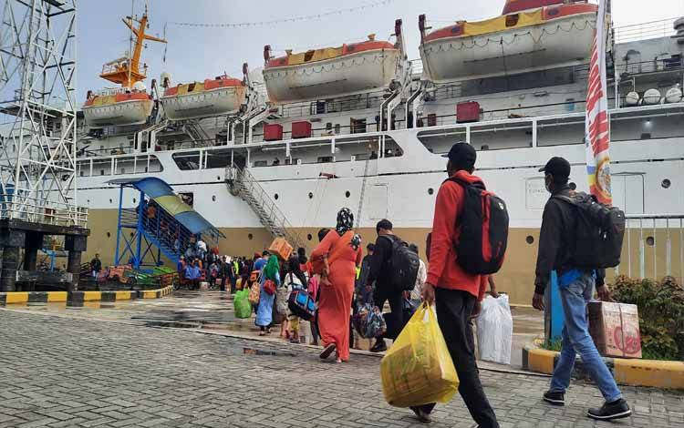 16 Ribu Pemudik Tinggalkan Pelabuhan Kumai