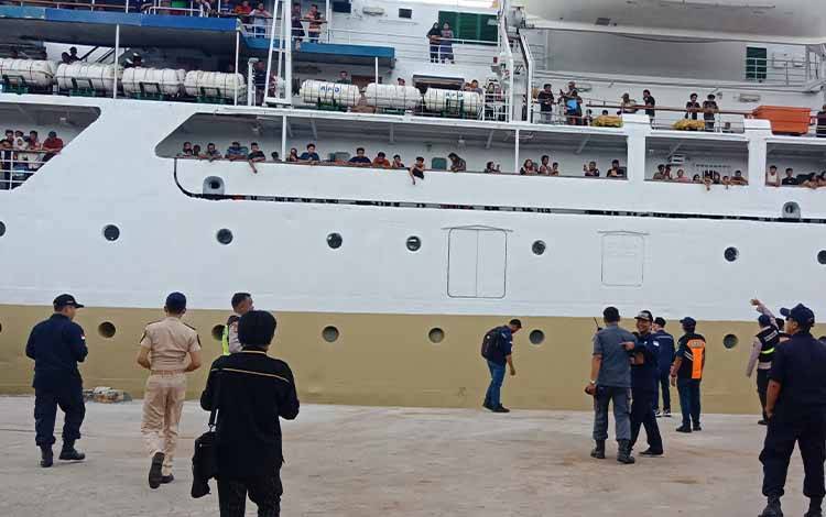 KM Leuser Angkut 1.445 Pemudik Menuju Semarang Melalui Pelabuhan Sampit