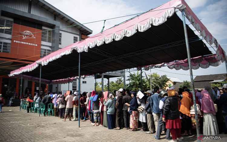 Bapanas: Bulog Salurkan Bantuan Beras KPM hingga H-1 Lebaran