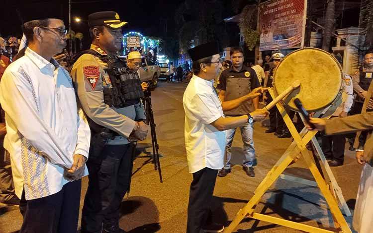 Sekda Barito Timur Lepas Pawai Takbir Idulfitri di Tamiang Layang
