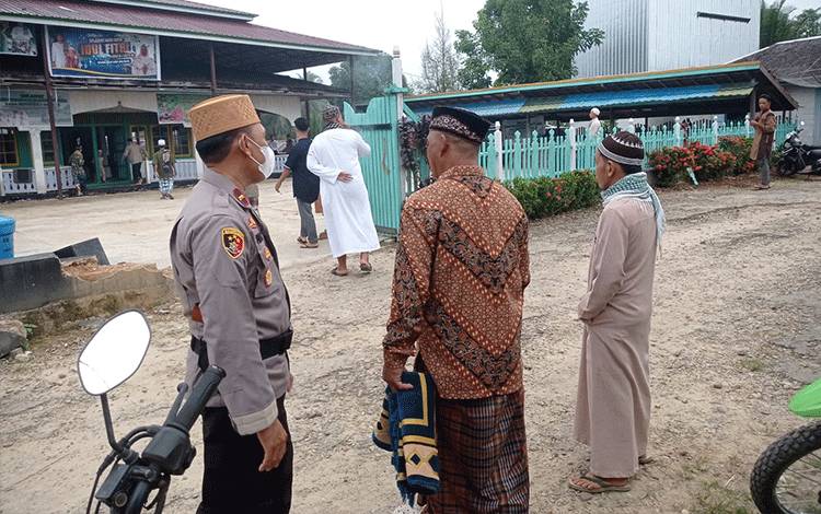 Polsek Seruyan Hulu Turunkan Personel Amankan Shalat Idul Fitri