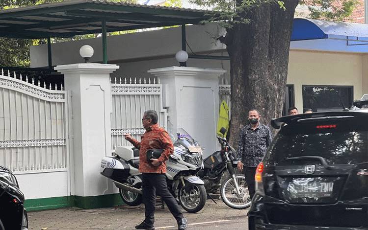 Elit PDIP Berlebaran ke Kediaman Megawati