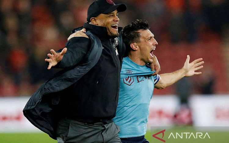 Kompany Raih Penghargaan Pelatih Terbaik EFL Championship 2022/2023