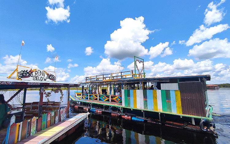 Kapal Susur Sungai di Palangka Raya Untung Besar di Musim Libur Lerbaran?