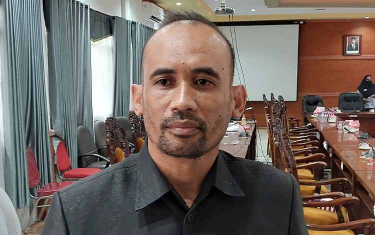 Legislator Kapuas Ini Minta Pemkab Pikirkan Terkait Honor Guru Tekon