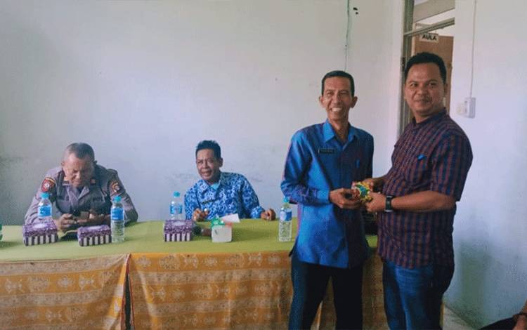 Kecamatan Bataguh Gelar Pelepasan Sekretaris Camat Purna Tugas