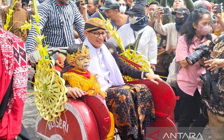 Sandiaga Sebut Perlu Komunikasi Terkait Isu Pindah Partai