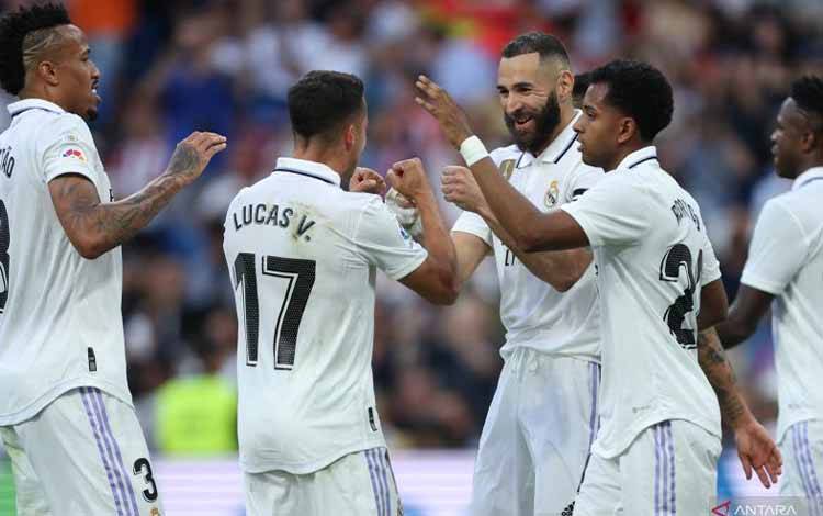 Tiga Gol Karim Benzema Bawa Real Madrid Menang 4-2 atas Almeria