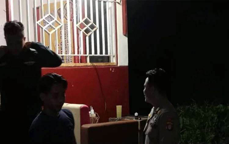 Polsek Selat Rutin Patroli dan Sambangi Sejumlah Poskamling, ini Tujuannya