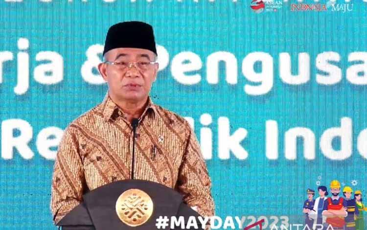 Menko PMK: Mayoritas Buruh di Indonesia Generasi "Sandwich"