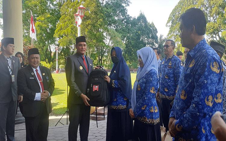 Pj Bupati Kobar Ingatkan Masyarakat agar Tidak Mudah Terprovokasi Informasi Hoax