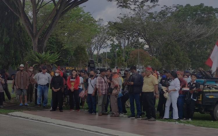 Pertanyakan Program TORA, Gepak Kalteng Gelar Aksi di Kantor Wali Kota Palangka Raya