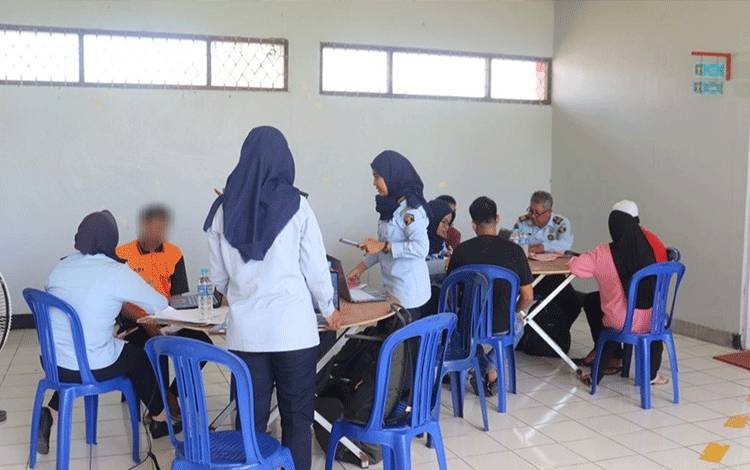 Reintregasikan Warga Binaan, 8 WBP Rutan Kuala Kapuas di Sidang Litmas