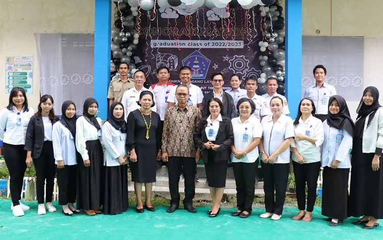 SMKN 1 Tamiang Layang Lepas Siswa Angkatan ke 13