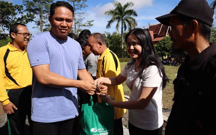 Bupati Lamandau Minta PBS Pahami Hak dan Kewajiban Pekerja