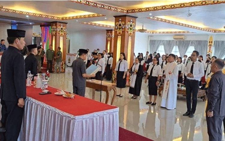 Bupati Murung Raya: 90 PPPK yang Dikukuhkan Harus Siap Ditugas di Desa