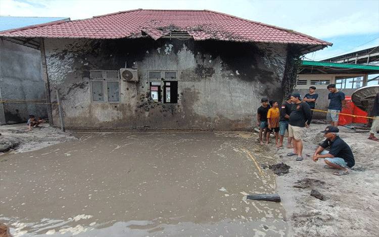 Semburan Lumpur Panas Terjadi di Pondok Pesantren Jungkat Kalbar