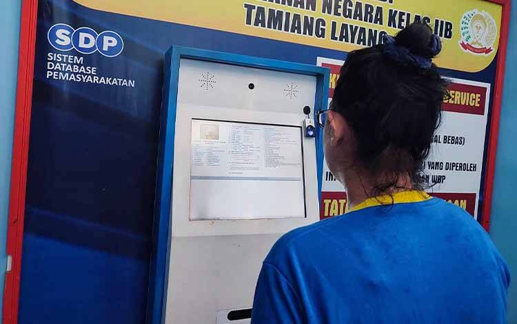 Self Service Permudah Warga Binaan Rutan Tamiang Layang Ketahui Waktu Bebas