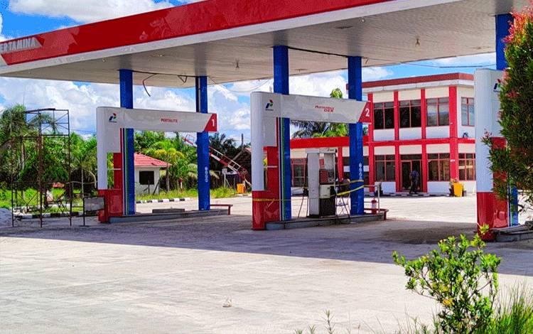 SPBU Jalan Jendral Sudirman Km 3 Sampit Disegel Polisi Akibat Jual BBM Bercampur Air