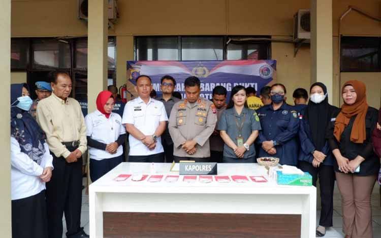 Kurang dari Setengah Tahun Polres Kotim Ungkap 97 Kasus Narkoba dan 114 Tersangka