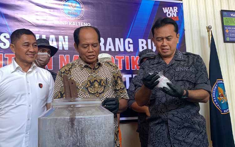 BNNP Kalteng Musnahkan 97,5 Gram Sabu