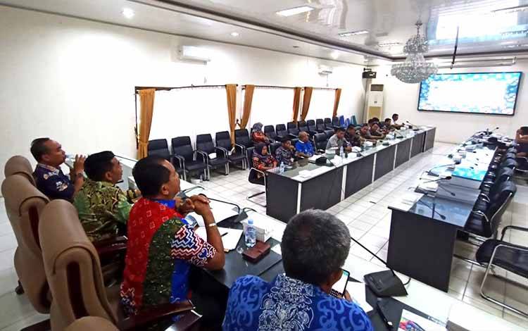 Dinas PUPR dan 19 Perusahaan Gelar Rapat Lanjutan Peningkatan Jalan Desa Luwe Hulu dan Luwe Hilir