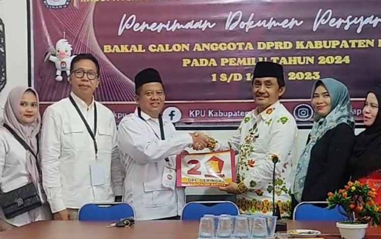 DPC Gerindra Kapuas Resmi Daftarkan 40 Bacaleg ke KPU, Targetkan Peroleh 8 Kursi Dewan