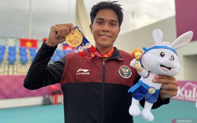 Rifqi Fitriadi Rebut Emas Tenis Tunggal Putra SEA Games 2023