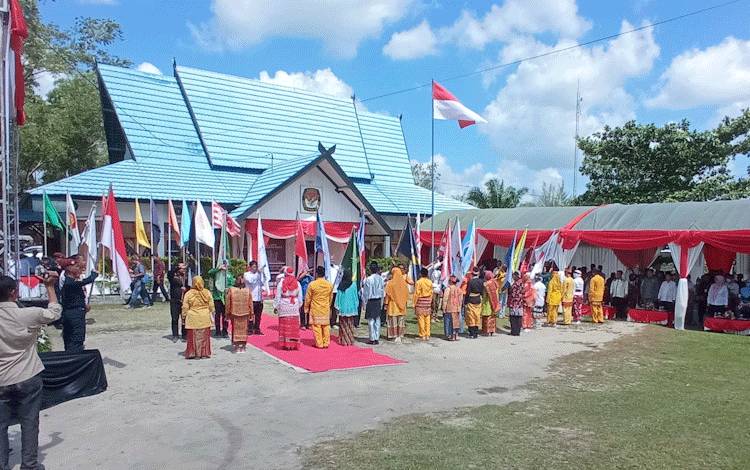 Sosialisasikan Pemilu Sebagai Sarana Integrasi Bangsa, KPU Kobar Gelar Kirab Pemilu 2024