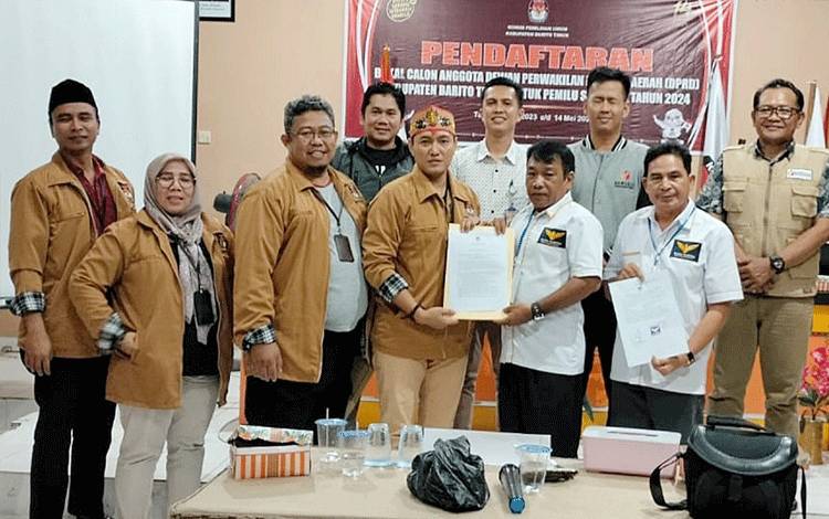 Mendaftar Menit-Menit Akhir, Partai Garuda Barito Timur Usung 25 Bacaleg