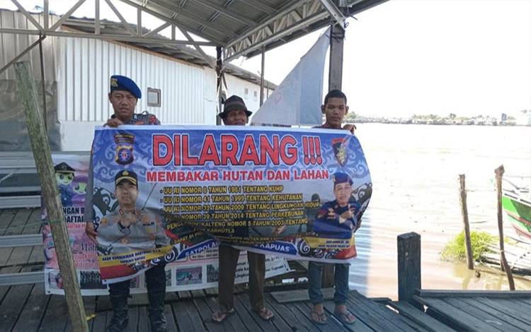 Satpolairud Polres Kapuas Ajak Masyarakat Cegah Karhutla