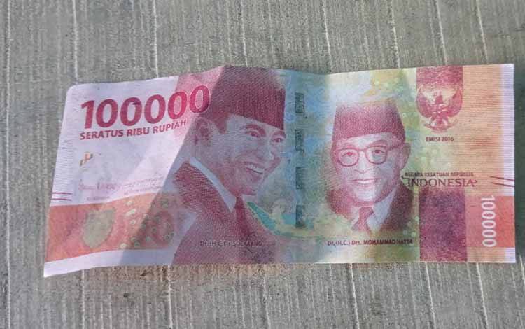 Apes, Seorang Sopir Terima Uang Palsu saat Bertransaksi di Warung