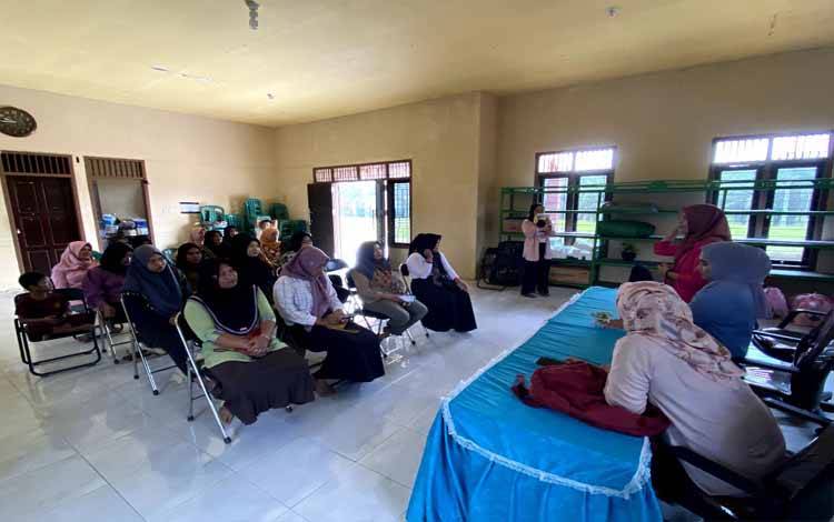Srikandi Ganjar Bekali Pelatihan kepada Komunitas Perempuan Cara Buat Bucket Snack