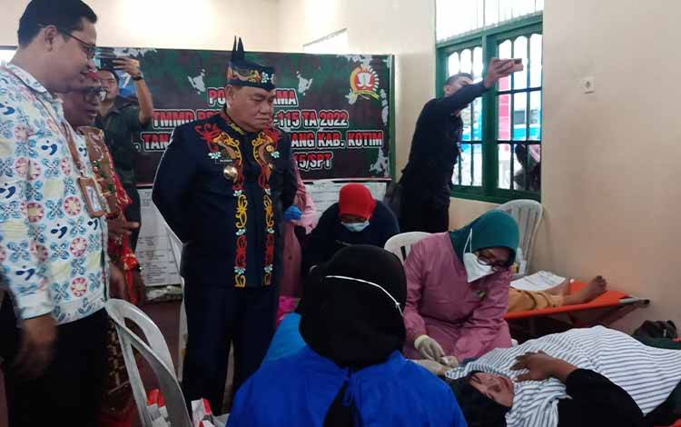 Bupati Kotim Mengapresiasi KB MKJP di Markas Kodim 1015 Sampit