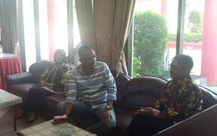 Ketua DPRD Palangka Raya Terima Kunjung DPRD Barsel