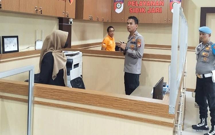 Wakapolres Kapuas Cek Ruang SPKT Pastikan Pelayanan Prima