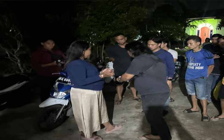 Janda Muda Ditangkap saat Hendak Transaksi Sabu di Sampit
