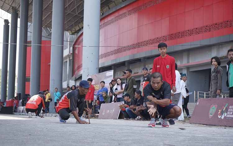 12 Kabupaten/kota Kalteng Meriahkan Lomba Balogo