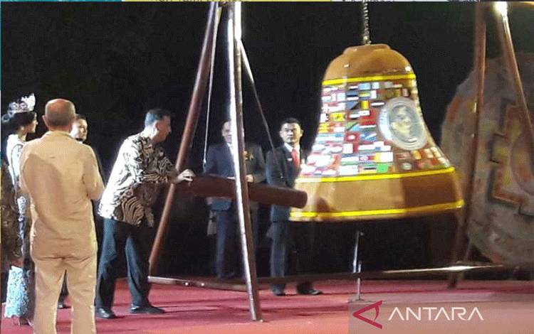 Genta Perdamaian Dunia Sambut Waisak di Borobudur